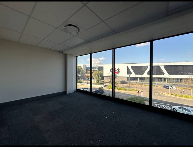 144M² OFFICE TO LET IN DORINGKLOOF